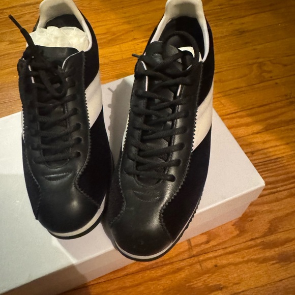 Designer sneakers! - Picture 4 of 7